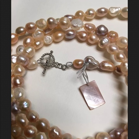 Roz Kwan Collections Freshwater Pearl Necklace - Picture 2 of 5